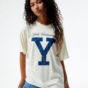 YALE University Cursive Overlay Oversized T-Shirt